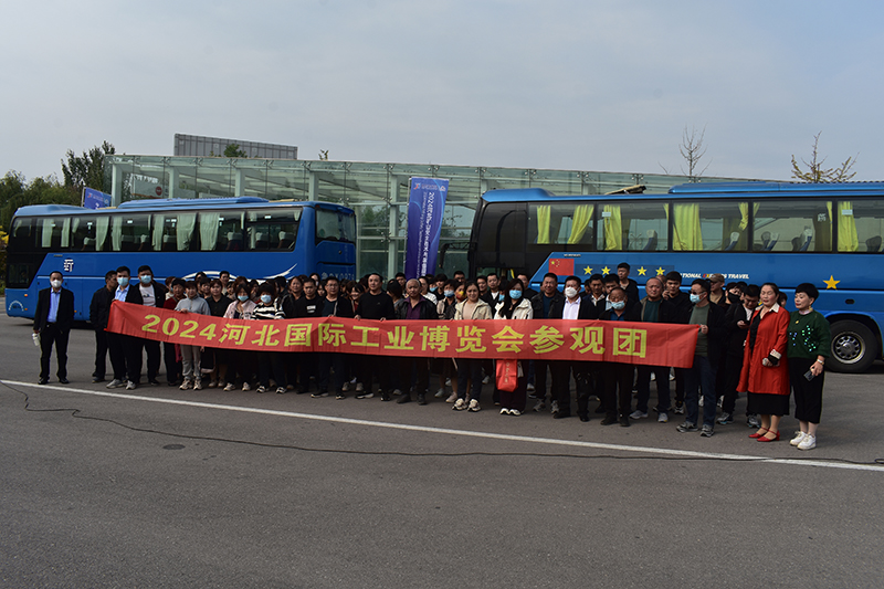 部分免費(fèi)大巴車(chē)